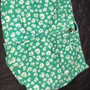 American Eagle short